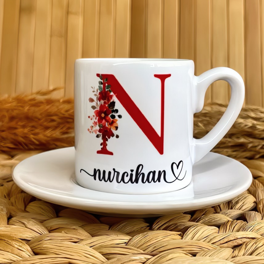Kırmızı Çiçekli Harf Temalı Kişiye Özel İsimli Türk Kahvesi Fincanı
