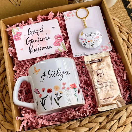 Kır Çiçekleri – Lüks Kupa ve Anahtarlık Hediye Kutusu