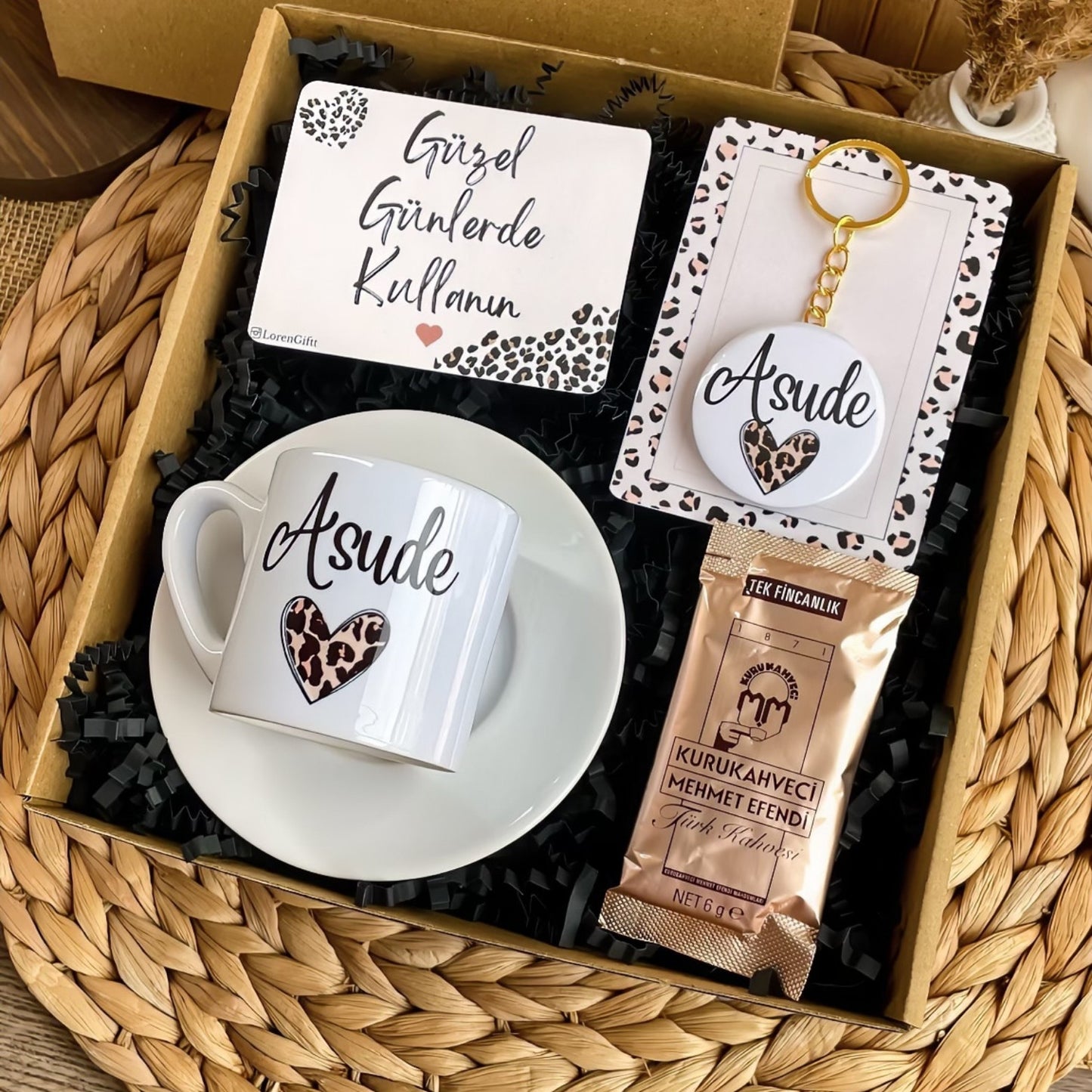 Leopar Kalp – Türk Kahvesi Fincanı & Anahtarlık Hediye Kutusu