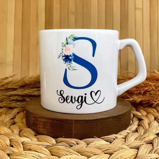 Mavi Çiçekli Harf Temalı Kişiye Özel Lüks Kupa