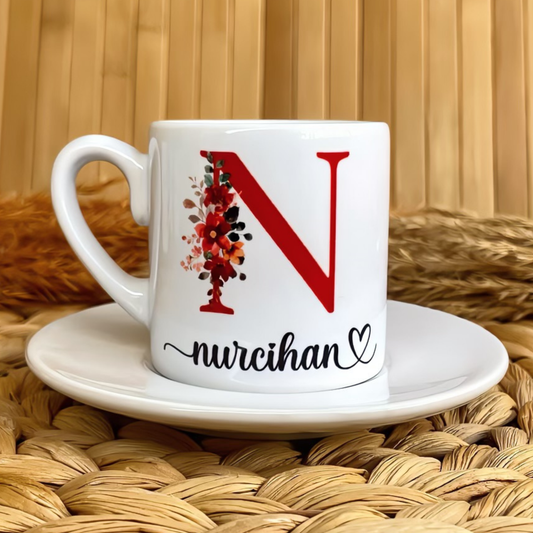 Kırmızı Çiçekli Harf Temalı Kişiye Özel İsimli Türk Kahvesi Fincanı