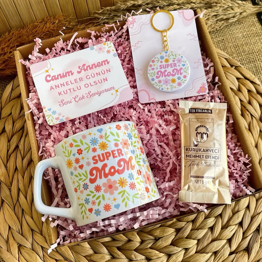 Super Mom Anneler Günü – Lüks Kupa & Anahtarlık Hediye Kutusu