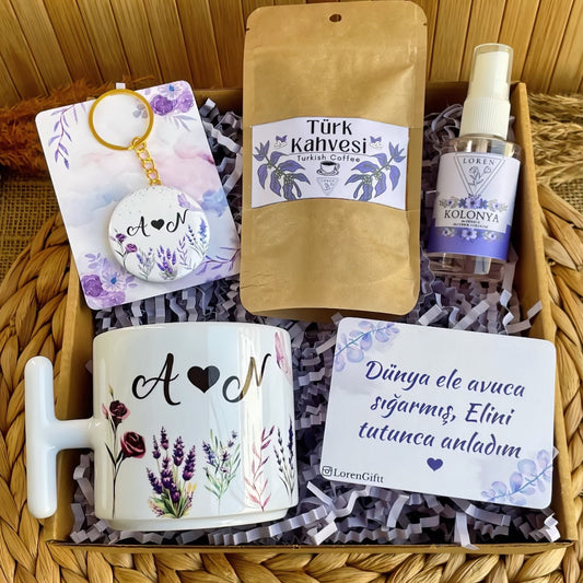 Lavanta Bahçesi – T Kupa & Anahtarlıklı Hediye Kutusu