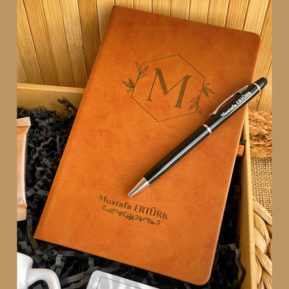 Baş Harf Temalı – Lüks Kupa & Defter ve Kalem Hediye Kutusu