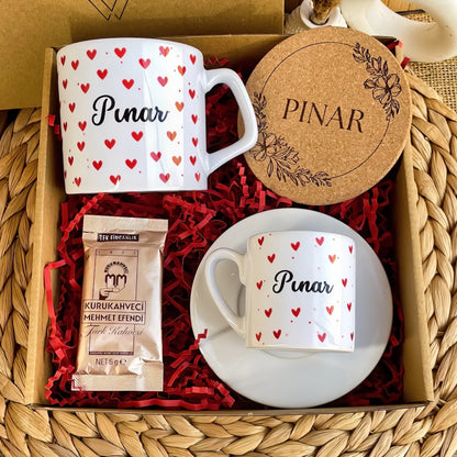 Kalp Temalı - Lüks Kupa & Türk Kahvesi Fincanlı Hediye Kutusu