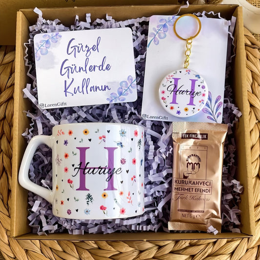 Floral Harf – Lüks Kupa ve Anahtarlık Hediye Kutusu