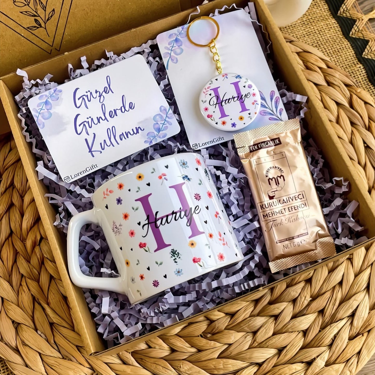 Floral Harf – Lüks Kupa ve Anahtarlık Hediye Kutusu