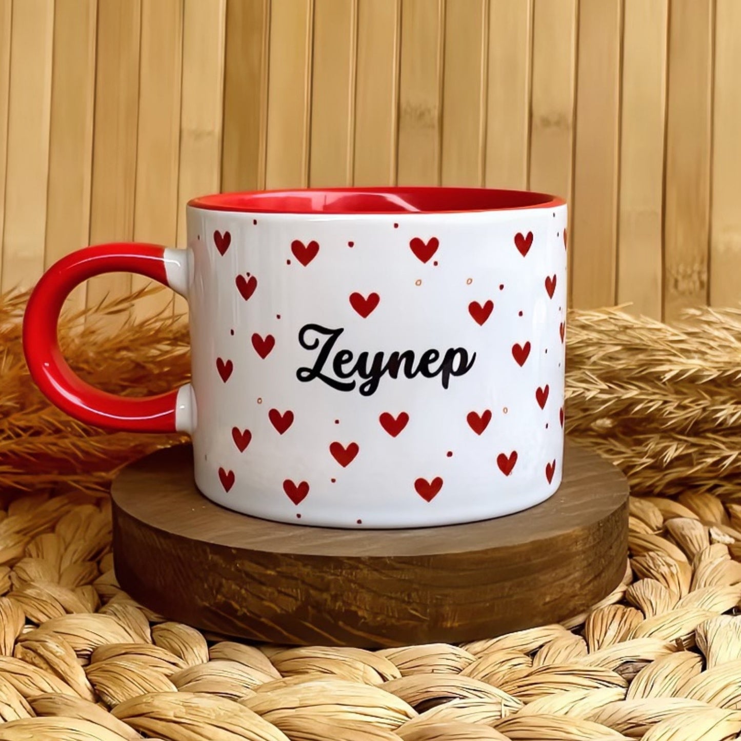 Kırmızı Kalp Temalı Kişiye Özel Elit Kupa