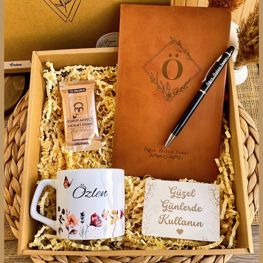 Gün Batımı Çiçekleri – Lüks Kupa & Defter ve Kalem Hediye Kutusu