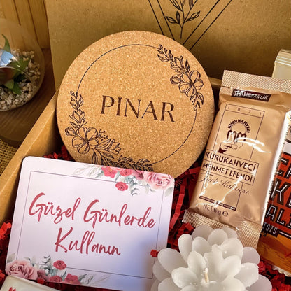 Sevgililer Günü Temalı - Lüks Kupa & Türk Kahvesi Fincanlı Kolyeli Premium Hediye Kutusu