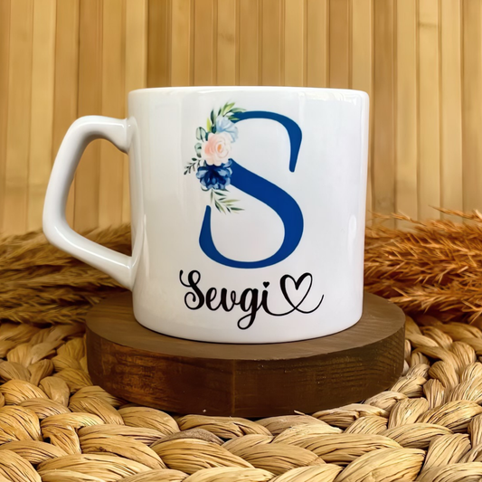 Mavi Çiçekli Harf Temalı Kişiye Özel Lüks Kupa