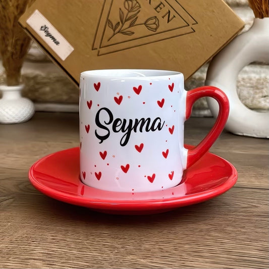 Kalp Temalı Kişiye Özel İsimli Kırmızı Türk Kahvesi Fincanı