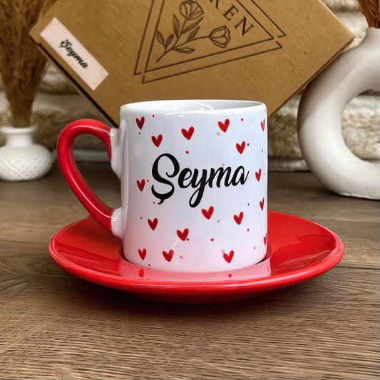 Kalp Temalı Kişiye Özel İsimli Kırmızı Türk Kahvesi Fincanı